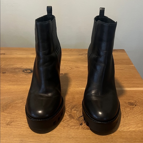 Antonio Melani Black Lug Sole Leather Ankle Boots 4” Block Heel Size 8.5 - Picture 2 of 14